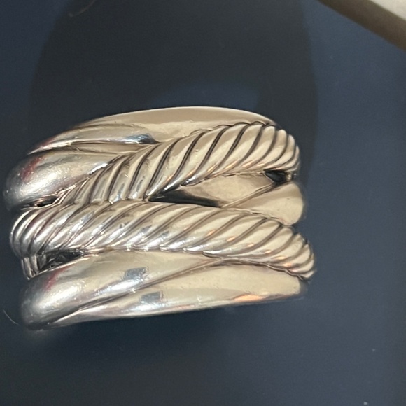 David Yurman Wide Crossover Cuff Bracelet in Sterling Silver 925 Size M - Picture 5 of 10